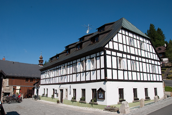 img00070.jpg